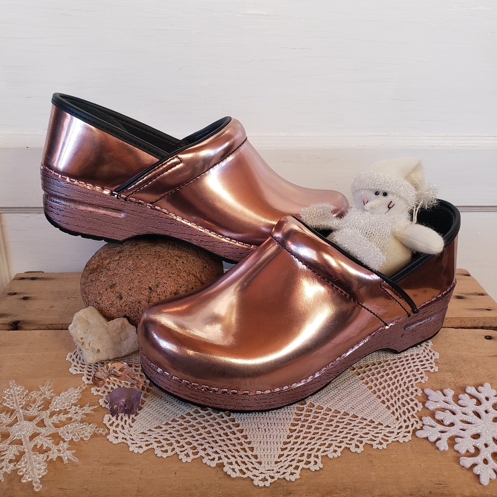 Rose Dansko Chrome Pro Clog Shiny Glossy Metallic Festive Party Boho Bling 🌸